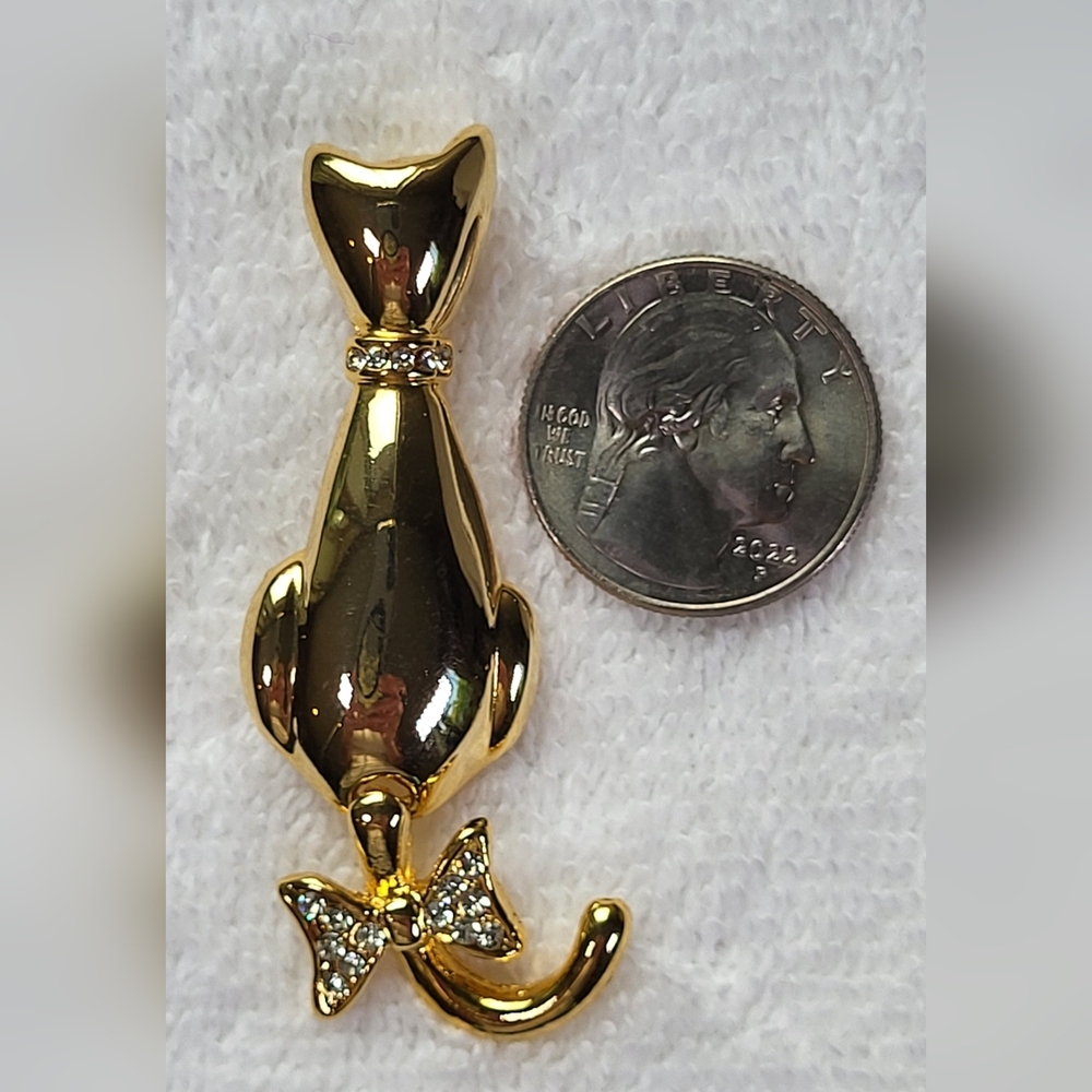Gold and Rhinestone Cat Pin with Dangle Tail - Lapel Pin - Brooch - Scarf Pin - Picture 2 of 5